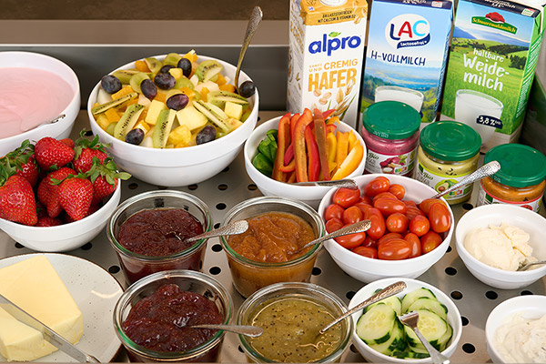 Reichhaltiges Frühstücksbuffet